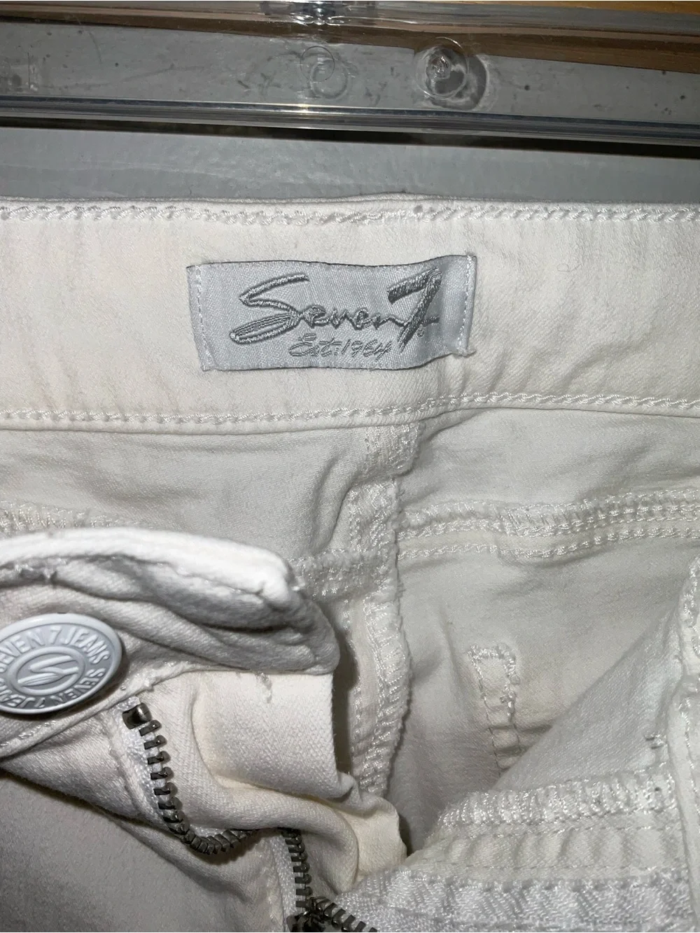 Seven7 White Skinny cropped Capri Denim Jeans Size 10